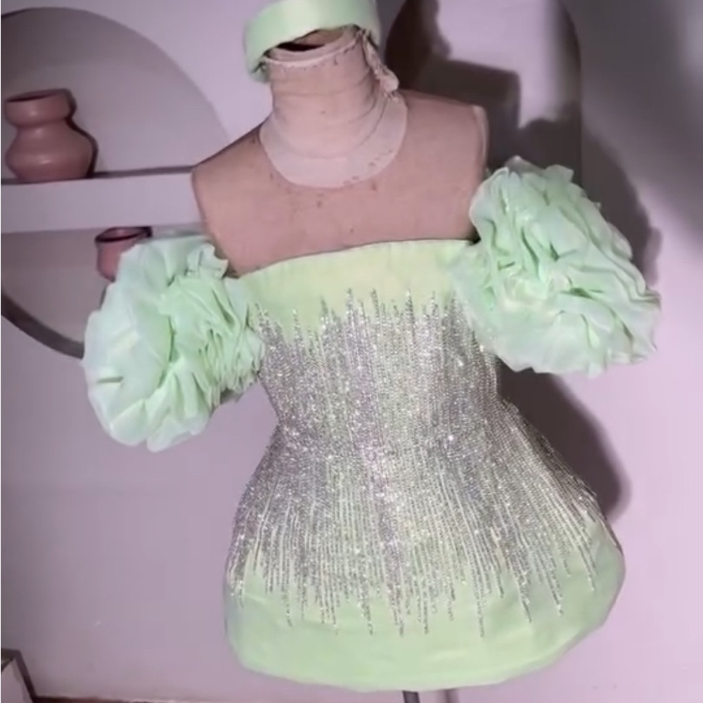 Elegant Light Green Dress with Silver Sequins